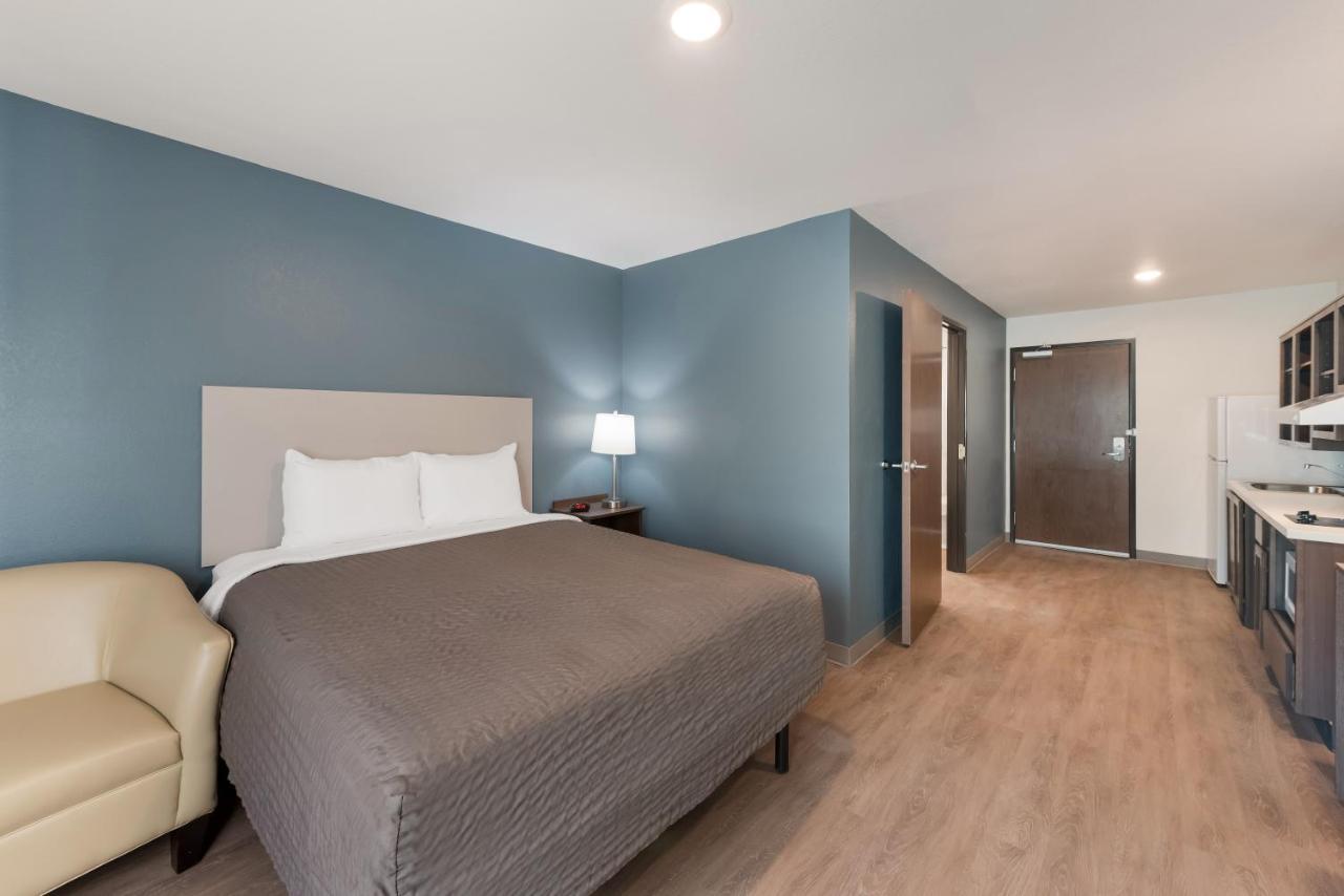 Woodspring Suites Dayton North Exterior photo