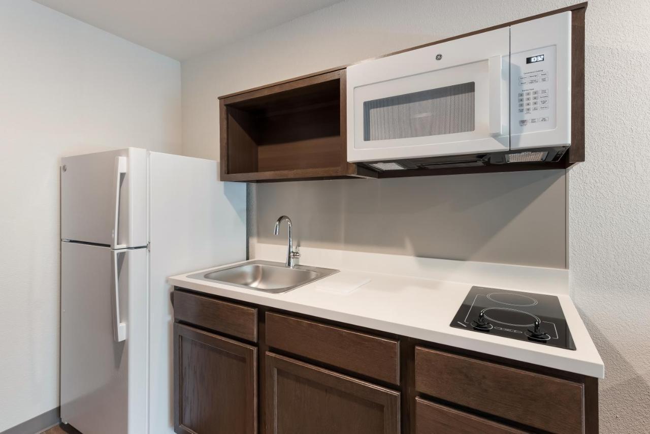 Woodspring Suites Dayton North Exterior photo